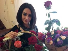 Famous singer and songwriter Anastasia Avramidi celebrated her birthday on October 12.