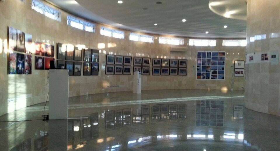 В историческом музее города Махачкалы открылась выставка работ современных художников