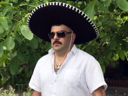 Артур Халатов впервые за 7 лет сбрил бороду