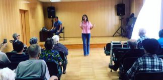 Артисты «Звук-М» выступили в доме-интернате для престарелых и инвалидов в Черкесске