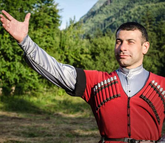 Таулан Батчаев. «Алгъыш»
