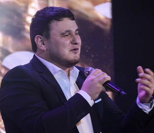 Вышла видео-версия концерта Рустама Нахушева
