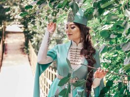 Карина Ко «Подарок ранней птички» - премьера трека!
