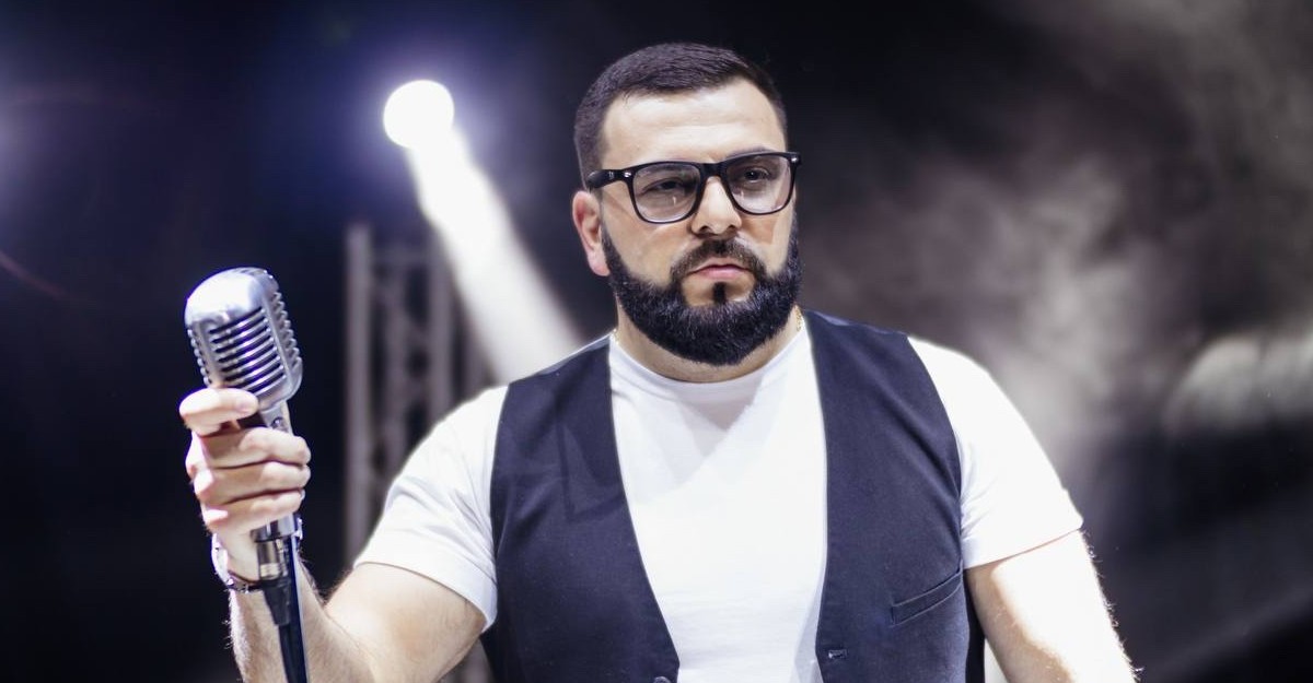 Во Владикавказе состоялся юбилейный концерт Артура Халатова